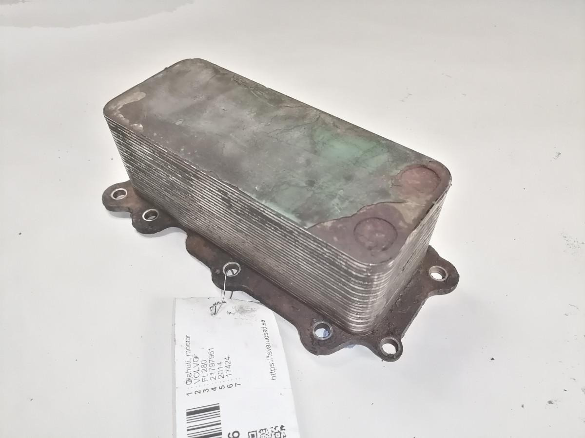 Volvo Engine oil cooler 21797961 - Двигун та запчастини в категорії Вантажівки: фото 3 Volvo Engine oil cooler 21797961 - Двигун та запчастини в категорії Вантажівки: фото 3