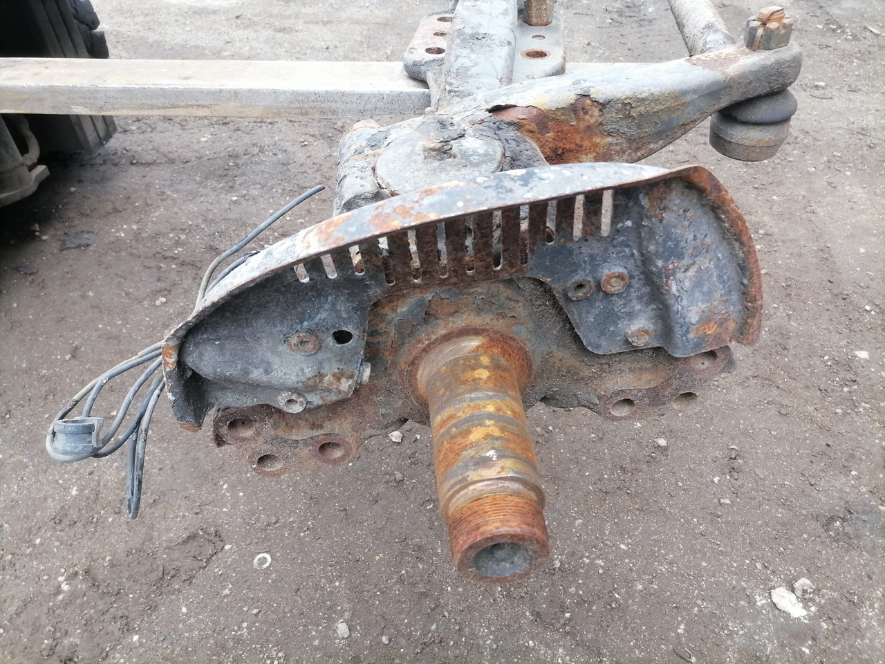 Volvo First axel housing 20399060 - Передня вісь в категорії Вантажівки: фото 3 Volvo First axel housing 20399060 - Передня вісь в категорії Вантажівки: фото 3