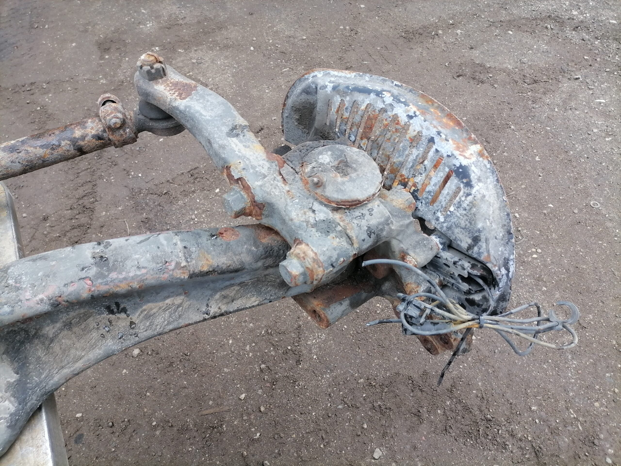 Volvo First axel housing 20399060 - Передня вісь в категорії Вантажівки: фото 2 Volvo First axel housing 20399060 - Передня вісь в категорії Вантажівки: фото 2