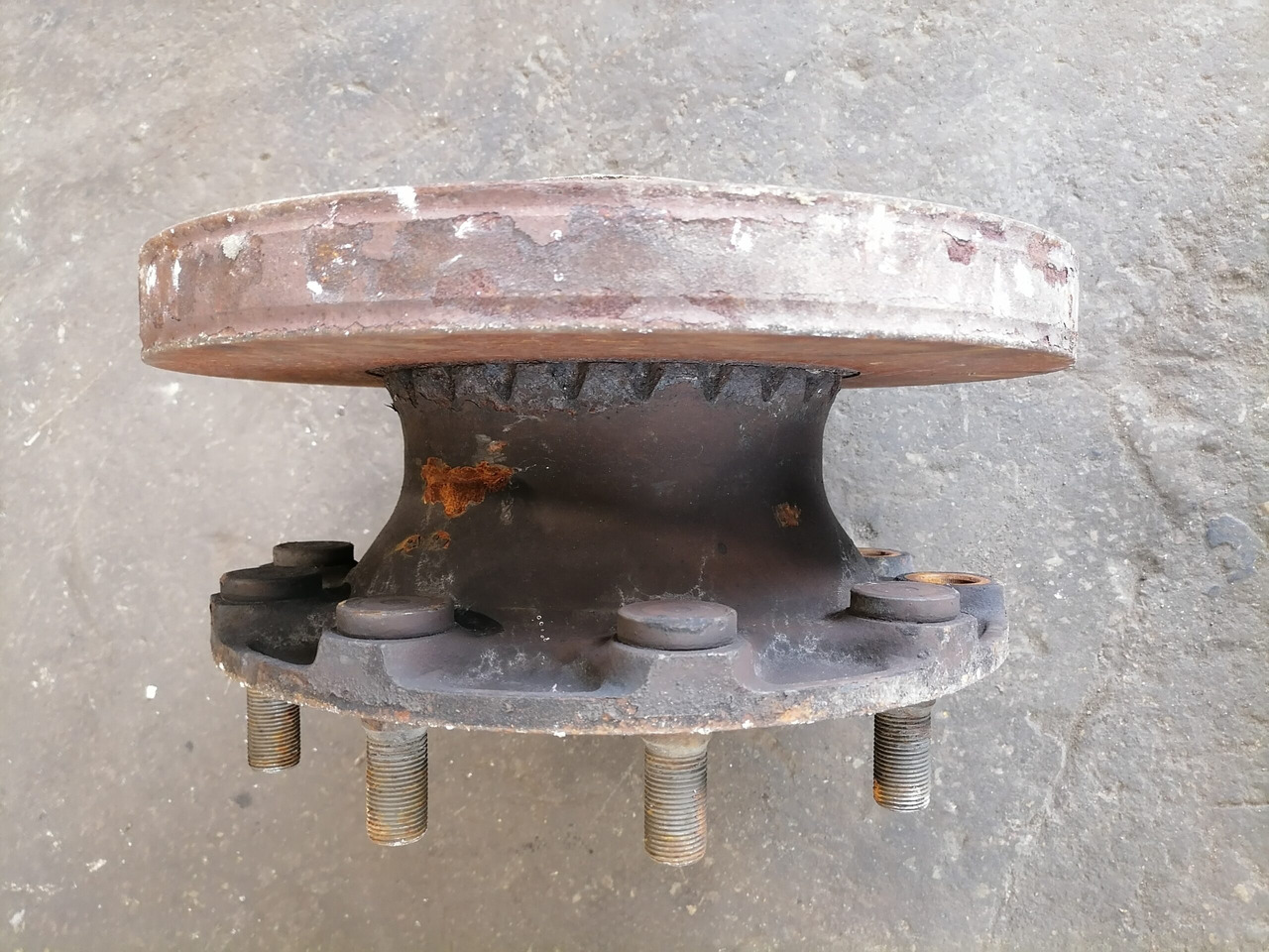 Volvo First wheel hub 1026659 - Маточина в категорії Вантажівки: фото 4 Volvo First wheel hub 1026659 - Маточина в категорії Вантажівки: фото 4