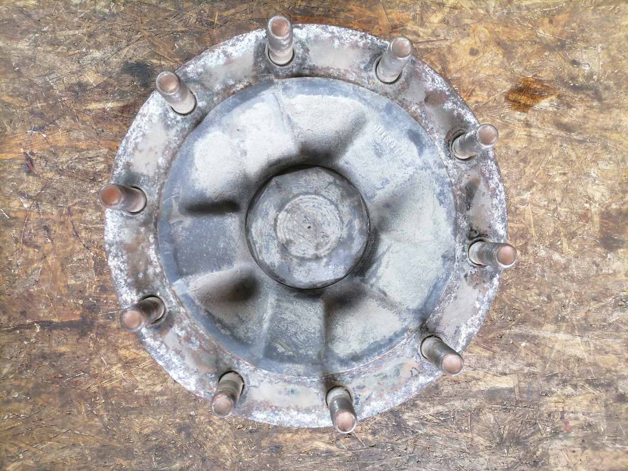Volvo First wheel hub 21022433 - Маточина в категорії Вантажівки: фото 5 Volvo First wheel hub 21022433 - Маточина в категорії Вантажівки: фото 5