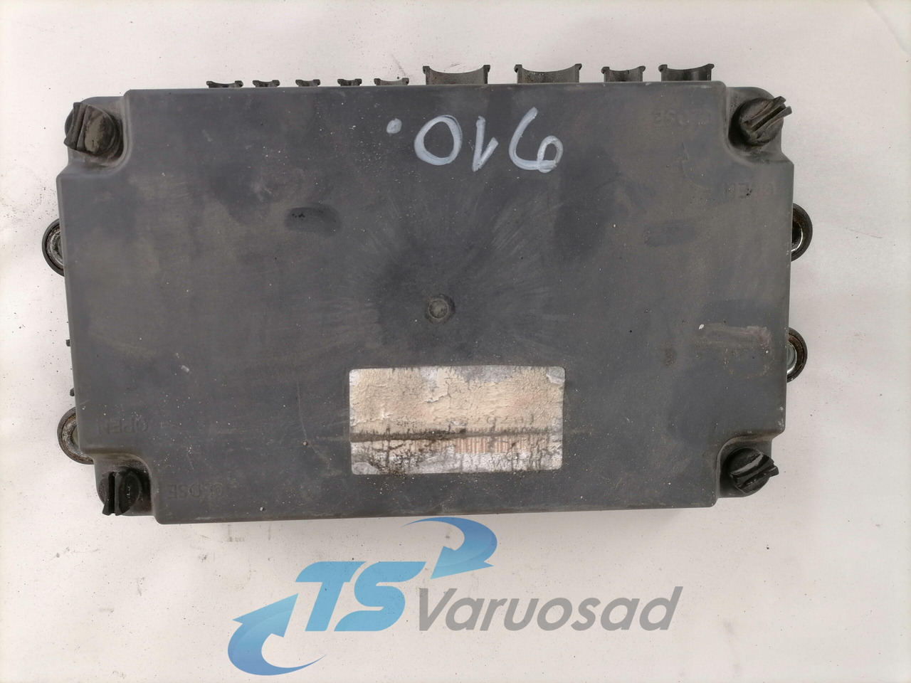 Volvo Fuse box 21717590 - Запобіжник в категорії Вантажівки: фото 1 Volvo Fuse box 21717590 - Запобіжник в категорії Вантажівки: фото 1