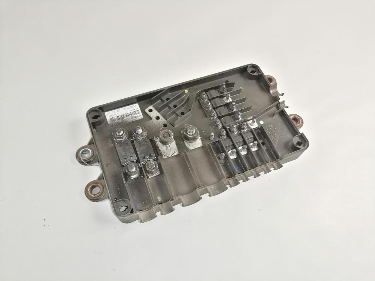 Volvo Fuse box 21728187 - Запобіжник в категорії Вантажівки: фото 3 Volvo Fuse box 21728187 - Запобіжник в категорії Вантажівки: фото 3
