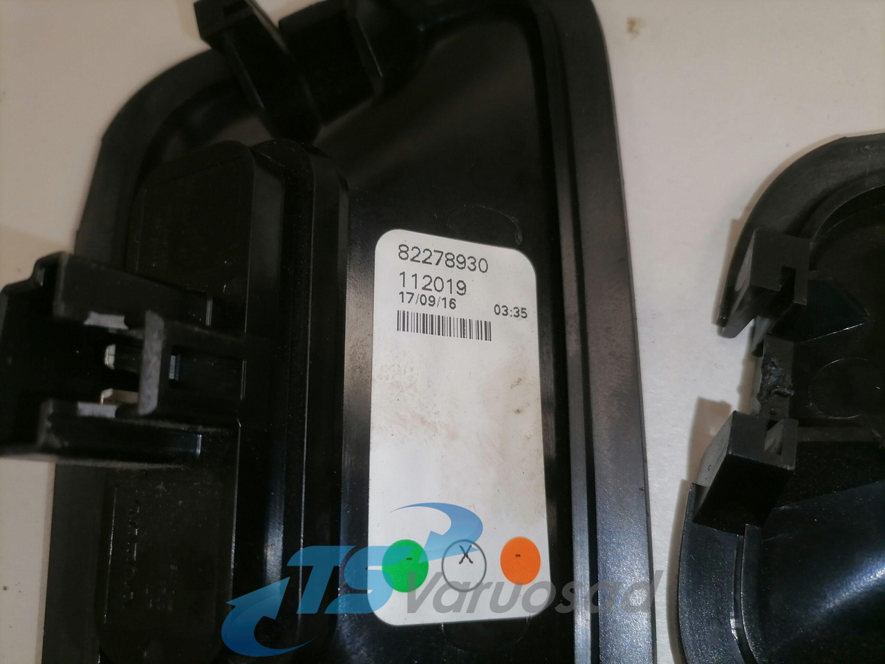 Volvo Gabariidituli 82278930 - Універсальна частина в категорії Вантажівки: фото 3 Volvo Gabariidituli 82278930 - Універсальна частина в категорії Вантажівки: фото 3