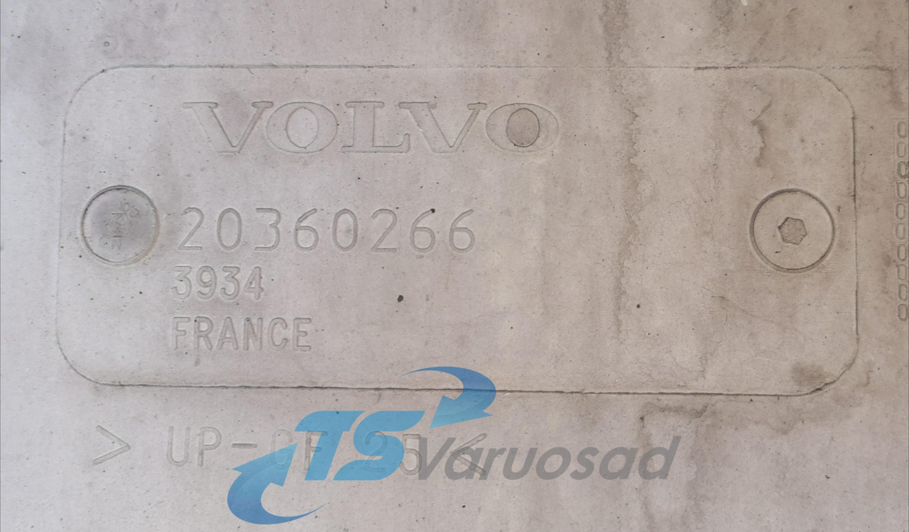 Volvo Grille panel 20360266 - Решітка радіатора в категорії Вантажівки: фото 2 Volvo Grille panel 20360266 - Решітка радіатора в категорії Вантажівки: фото 2