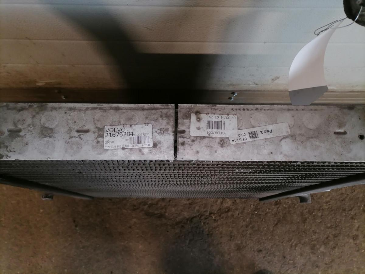 Volvo Intercooler radiator 21675284 - Інтеркулер в категорії Вантажівки: фото 3 Volvo Intercooler radiator 21675284 - Інтеркулер в категорії Вантажівки: фото 3