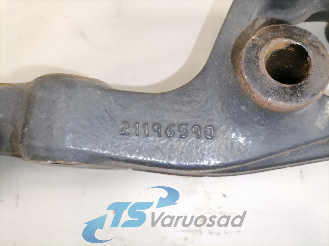 Volvo Kabiini kandur, tagumine 21196590 - Підвіска кабіни в категорії Вантажівки: фото 2 Volvo Kabiini kandur, tagumine 21196590 - Підвіска кабіни в категорії Вантажівки: фото 2