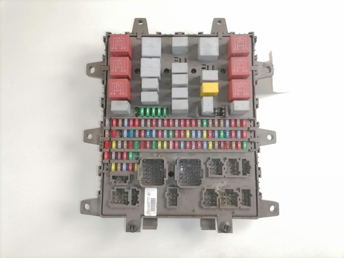 Volvo Kaitsmepaneel 7421045777 - Запобіжник в категорії Вантажівки: фото 3 Volvo Kaitsmepaneel 7421045777 - Запобіжник в категорії Вантажівки: фото 3