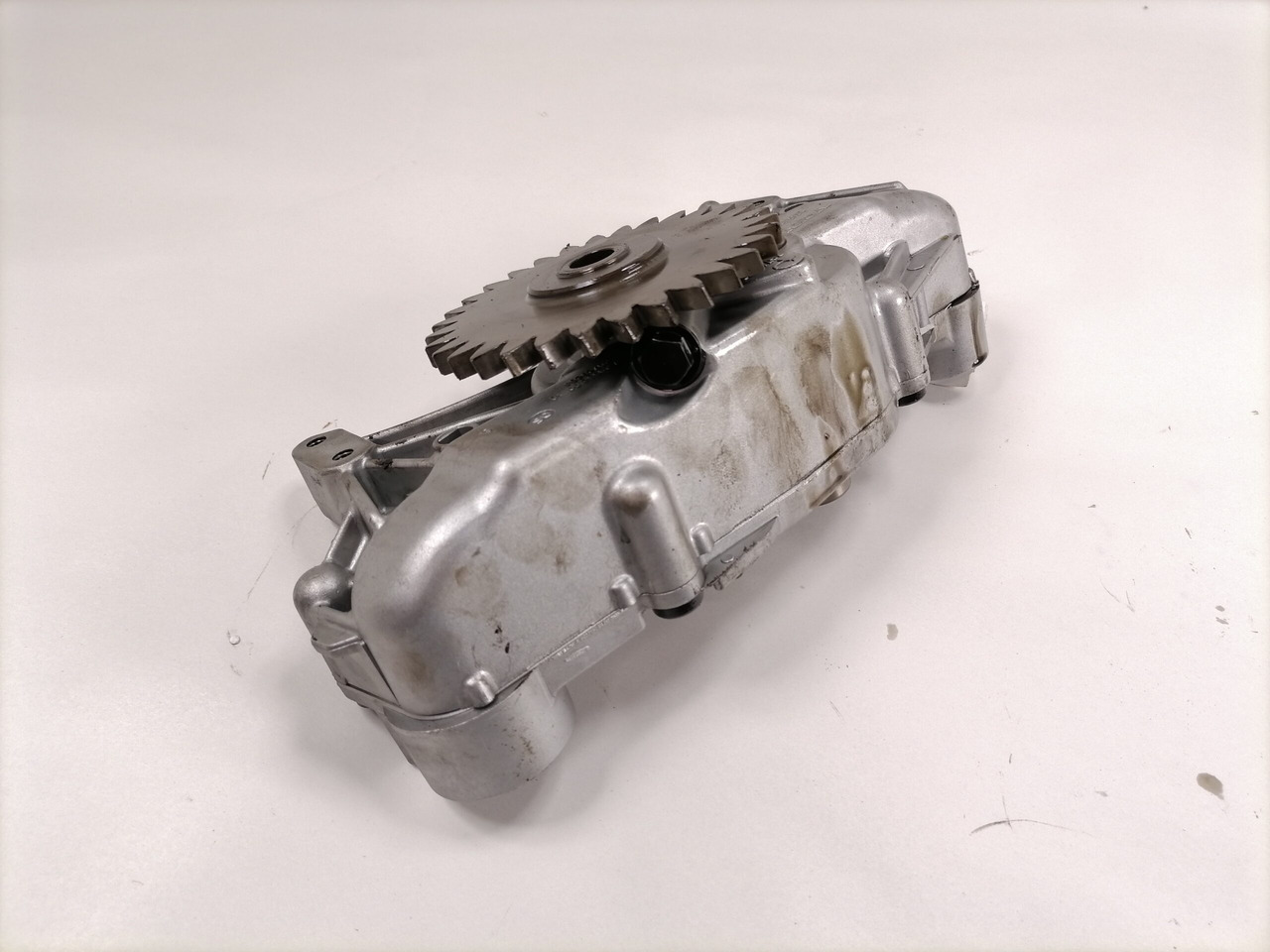 Volvo Oil pump 20498516 - Масляний насос в категорії Вантажівки: фото 4 Volvo Oil pump 20498516 - Масляний насос в категорії Вантажівки: фото 4