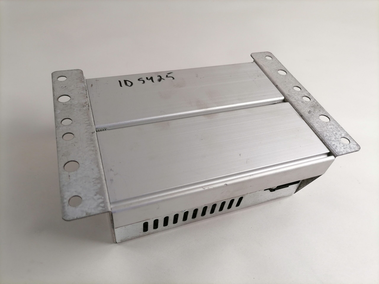 Volvo Radio Memory Backup 20455097 - Блок управління в категорії Вантажівки: фото 4 Volvo Radio Memory Backup 20455097 - Блок управління в категорії Вантажівки: фото 4