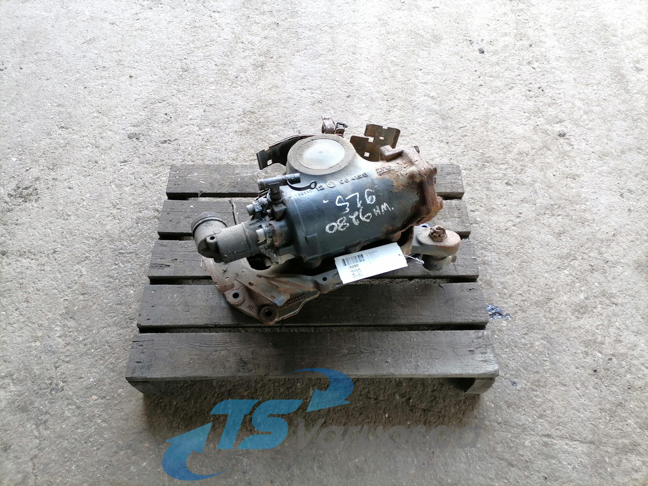Volvo Steering box 20729167 - Рульовий механізм в категорії Вантажівки: фото 1 Volvo Steering box 20729167 - Рульовий механізм в категорії Вантажівки: фото 1