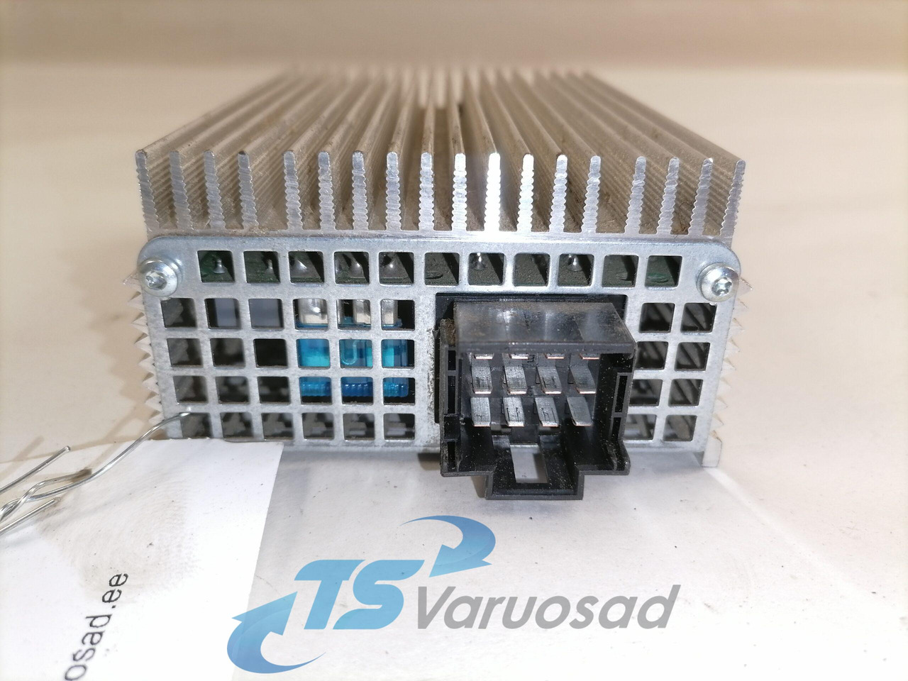 Volvo Voltage converter 21255320 - Електрична система в категорії Вантажівки: фото 2 Volvo Voltage converter 21255320 - Електрична система в категорії Вантажівки: фото 2