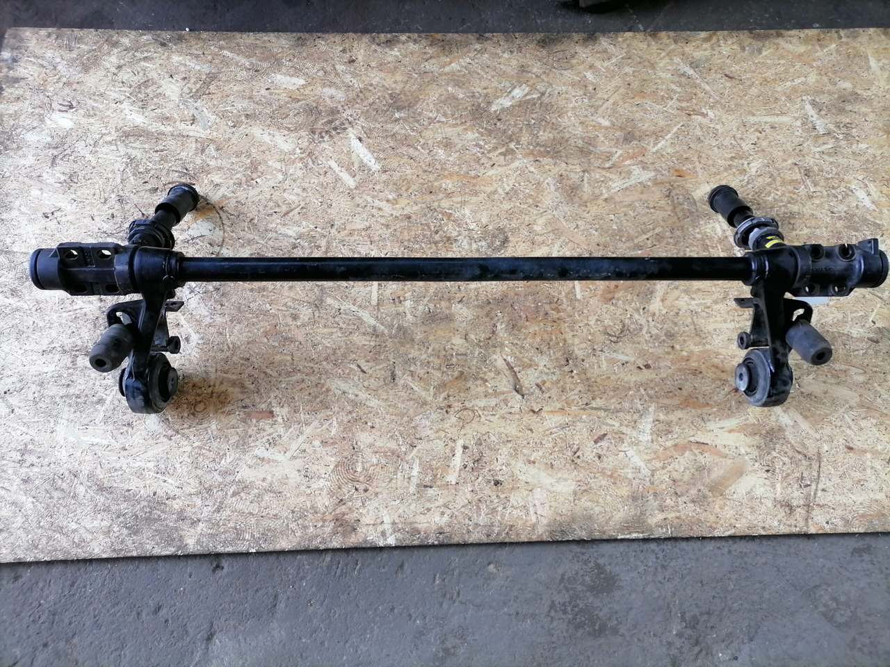 Volvo Volvo FH kabiini torsioonvarras 21750162 - Підвіска кабіни в категорії Вантажівки: фото 2 Volvo Volvo FH kabiini torsioonvarras 21750162 - Підвіска кабіни в категорії Вантажівки: фото 2