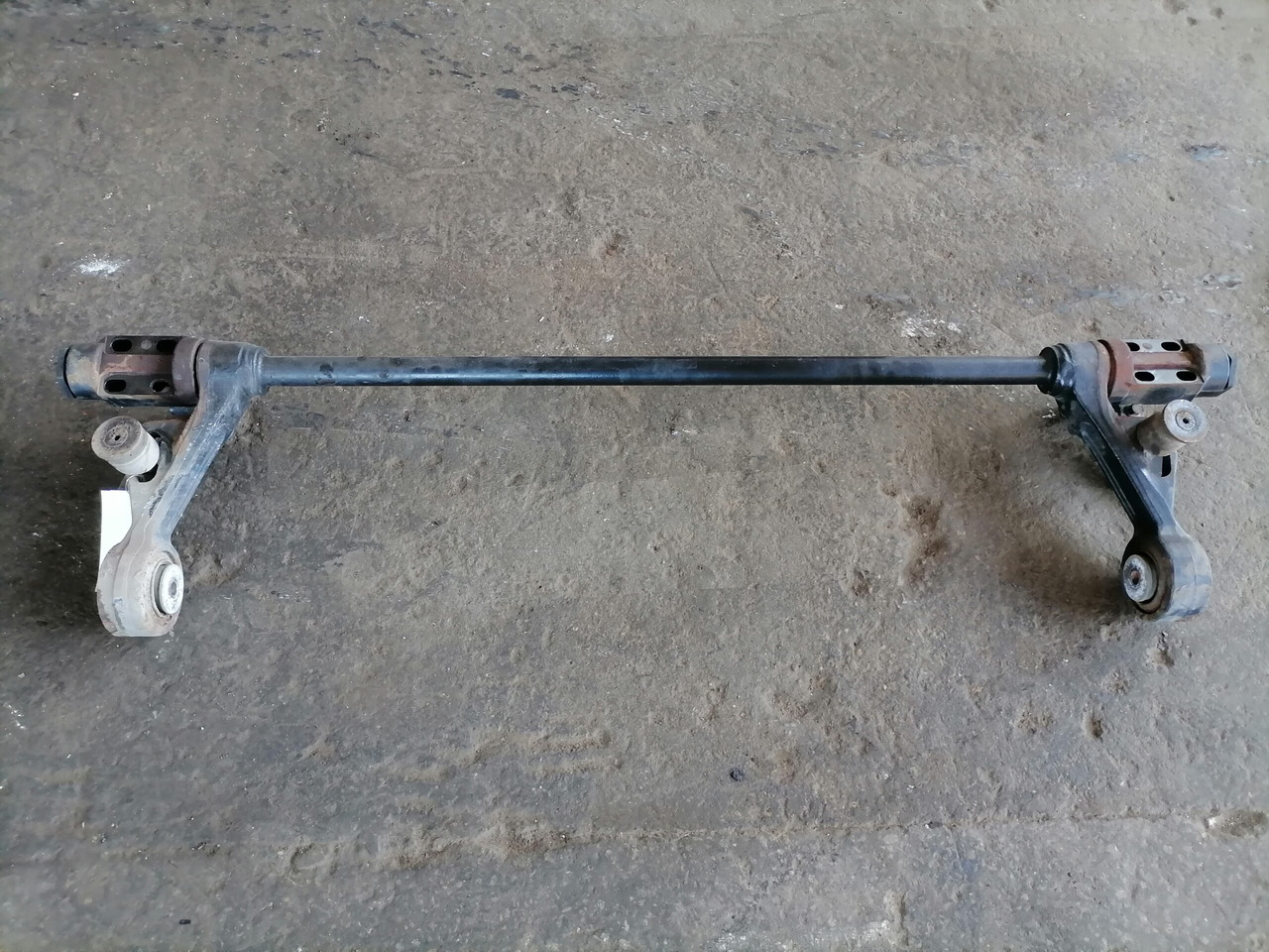 Volvo Volvo FH kabiini torsioonvarras 3198853 - Підвіска кабіни в категорії Вантажівки: фото 2 Volvo Volvo FH kabiini torsioonvarras 3198853 - Підвіска кабіни в категорії Вантажівки: фото 2