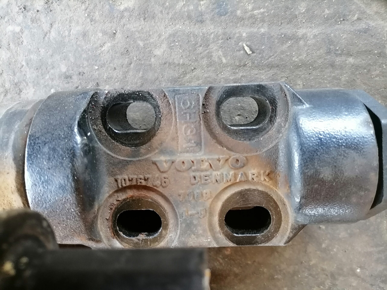 Volvo Volvo FH kabiini torsioonvarras 3198853 - Підвіска кабіни в категорії Вантажівки: фото 5 Volvo Volvo FH kabiini torsioonvarras 3198853 - Підвіска кабіни в категорії Вантажівки: фото 5