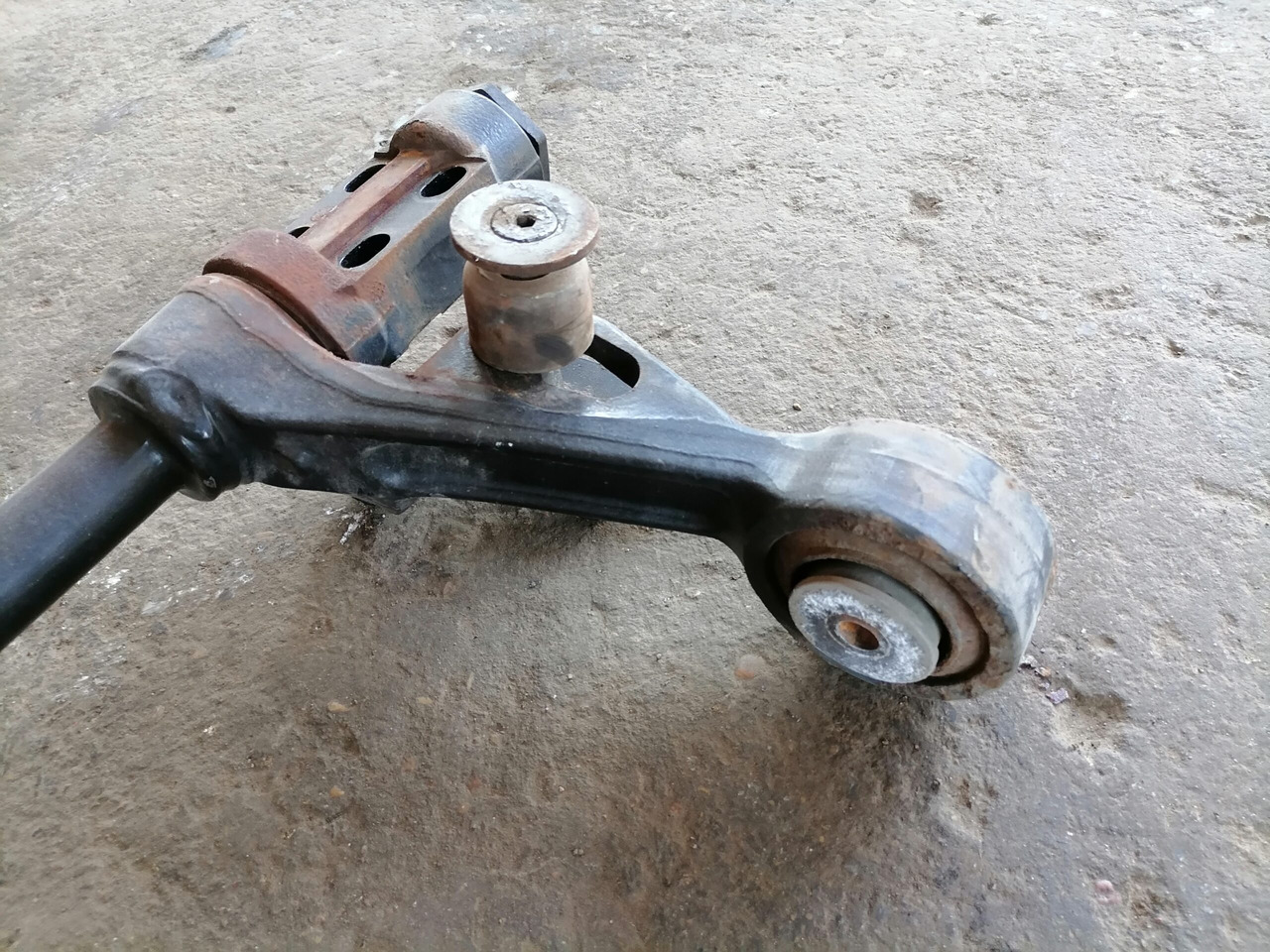 Volvo Volvo FH kabiini torsioonvarras 3198853 - Підвіска кабіни в категорії Вантажівки: фото 3 Volvo Volvo FH kabiini torsioonvarras 3198853 - Підвіска кабіни в категорії Вантажівки: фото 3