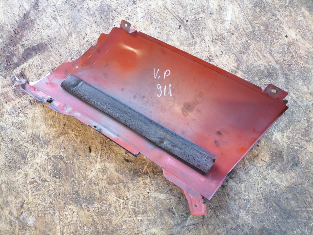 Volvo Volvo kabiini nurgapõsk, vasak 20379171 - Решітка радіатора в категорії Вантажівки: фото 4 Volvo Volvo kabiini nurgapõsk, vasak 20379171 - Решітка радіатора в категорії Вантажівки: фото 4