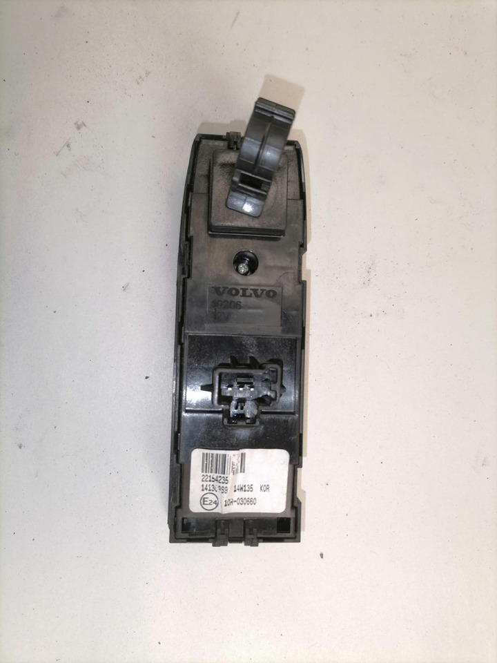 Volvo Volvo lüliti, aknatõstuk 22154235 - Кабіна в категорії Вантажівки: фото 3 Volvo Volvo lüliti, aknatõstuk 22154235 - Кабіна в категорії Вантажівки: фото 3