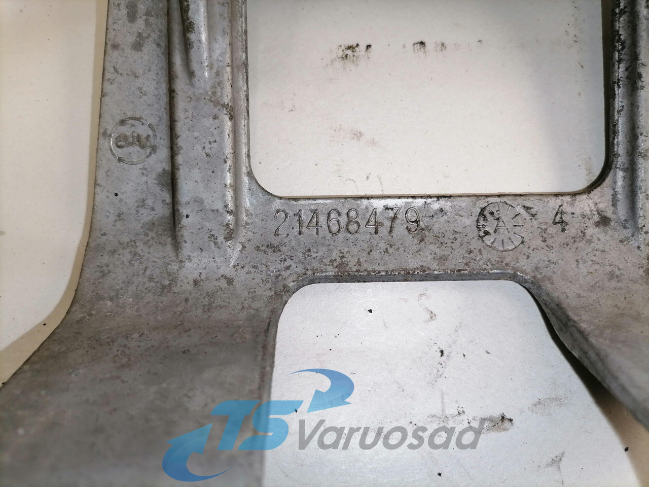 Volvo Volvo roolisüsteemi õlimahuti kandur 21468479 - Шланг рульового управління в категорії Вантажівки: фото 2 Volvo Volvo roolisüsteemi õlimahuti kandur 21468479 - Шланг рульового управління в категорії Вантажівки: фото 2