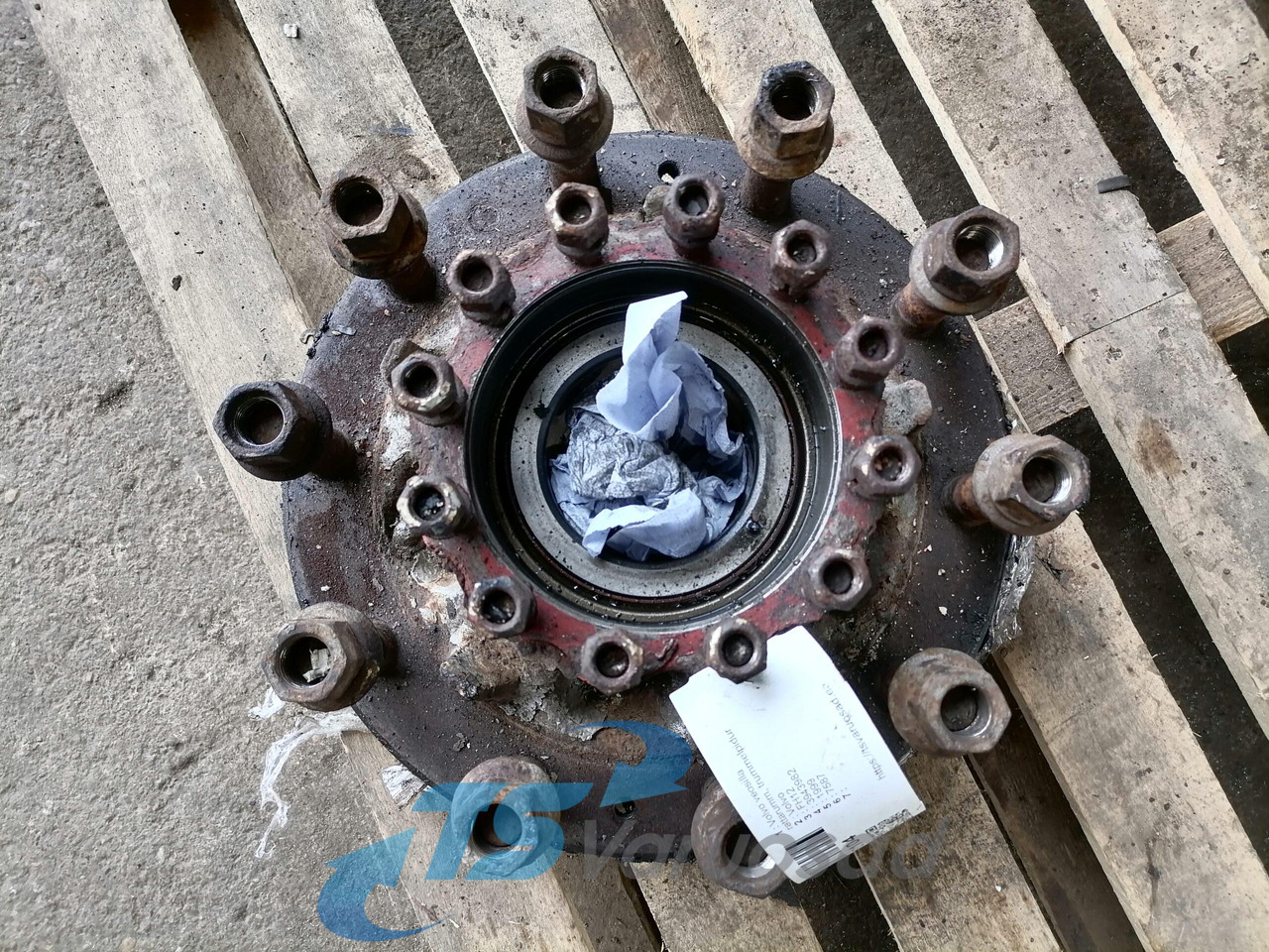 Volvo Wheel hub 3943982 - Маточина в категорії Вантажівки: фото 3 Volvo Wheel hub 3943982 - Маточина в категорії Вантажівки: фото 3