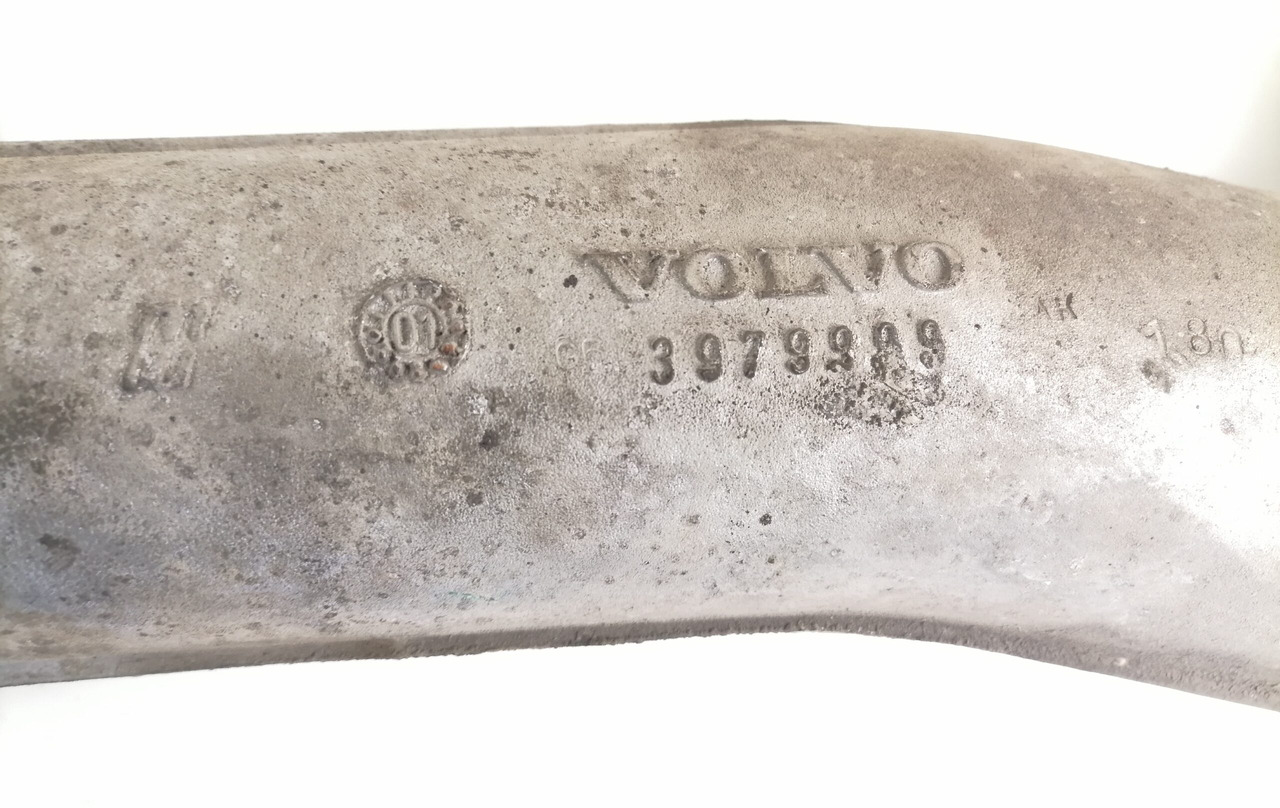 Volvo intercooler pipe 3979999 - Інтеркулер в категорії Вантажівки: фото 4 Volvo intercooler pipe 3979999 - Інтеркулер в категорії Вантажівки: фото 4