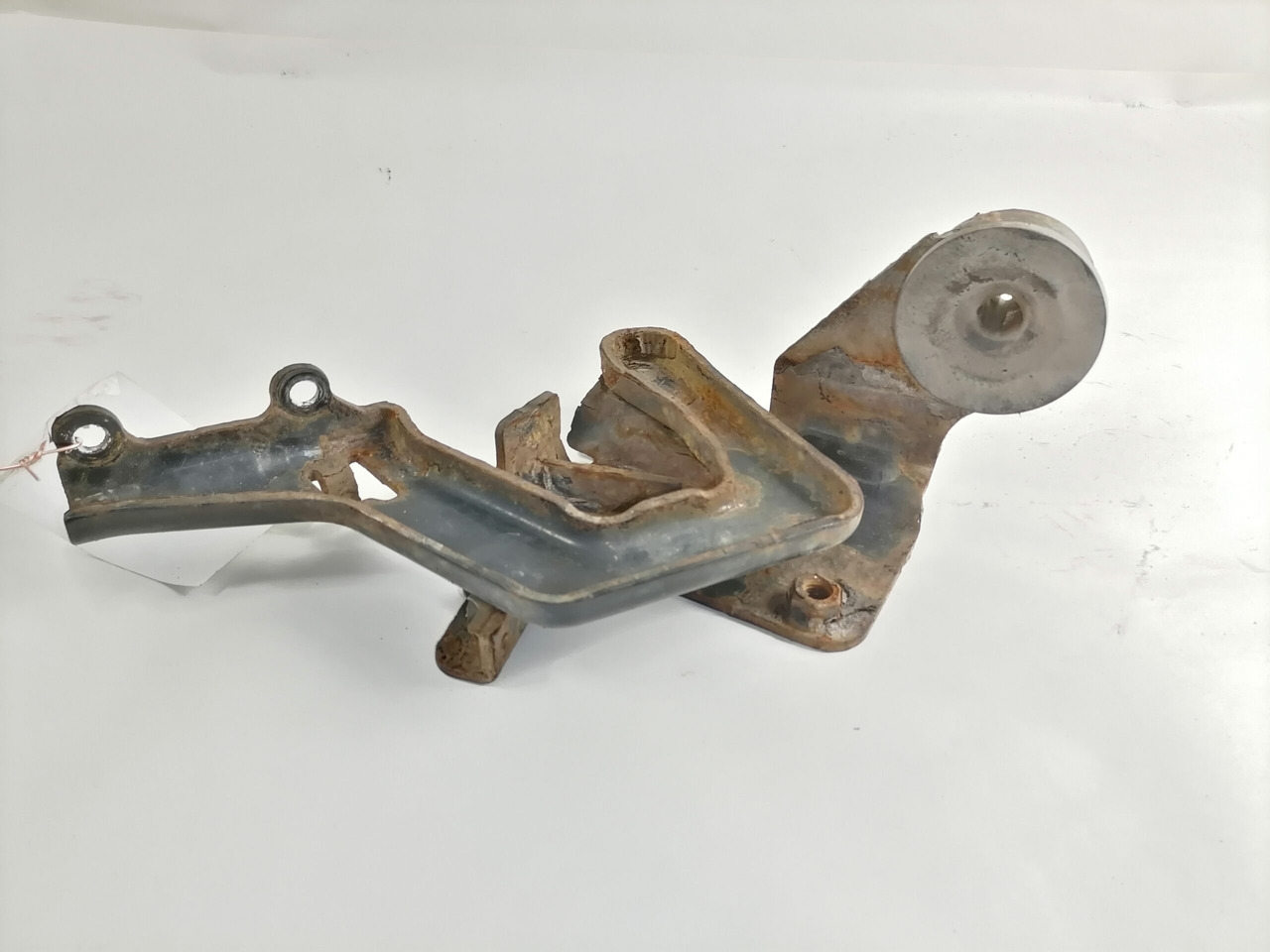 Volvo lower grille carrier hinge 20545094 - Решітка радіатора в категорії Вантажівки: фото 3 Volvo lower grille carrier hinge 20545094 - Решітка радіатора в категорії Вантажівки: фото 3