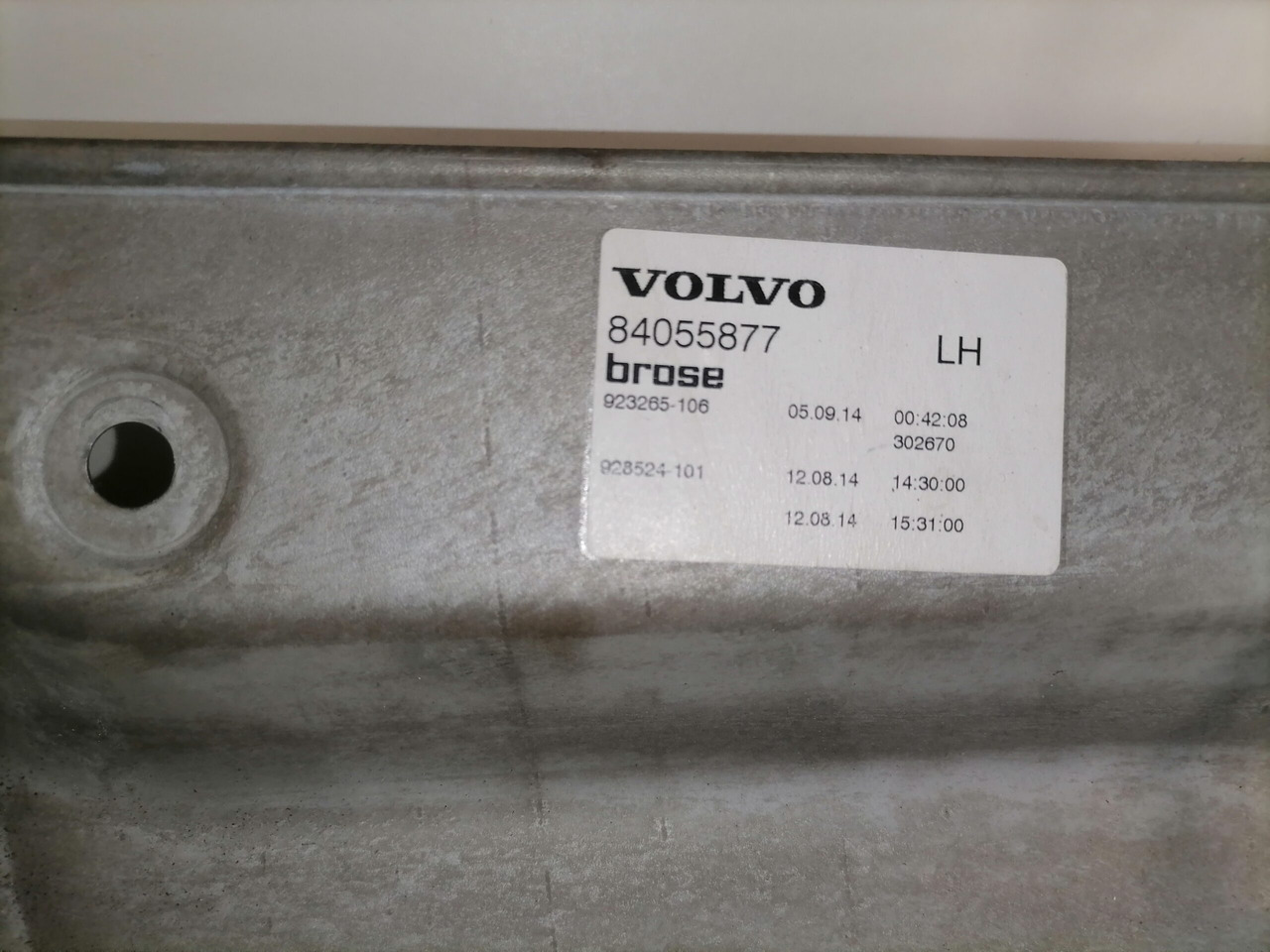 Volvo window mechanism 84055877 - Двері та запчастини в категорії Вантажівки: фото 3 Volvo window mechanism 84055877 - Двері та запчастини в категорії Вантажівки: фото 3