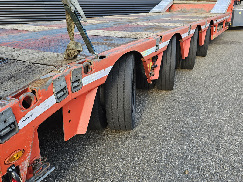 Faymonville F-S44-/ 4 x STEERING / HYDRAULIC RAMPS / EXTENDABLE - Низькорамна платформа напівпричіп: фото 4 Faymonville F-S44-/ 4 x STEERING / HYDRAULIC RAMPS / EXTENDABLE - Низькорамна платформа напівпричіп: фото 4