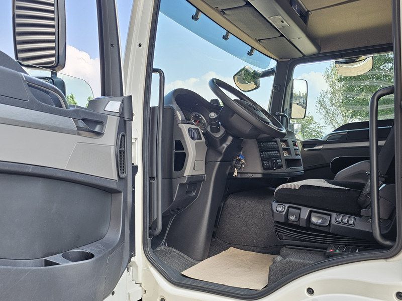 Вантажівка з закритим кузовом MAN TGM 26.320 / 6x2-4 / LBW / 6000kg TAIL LIFT: фото 16
