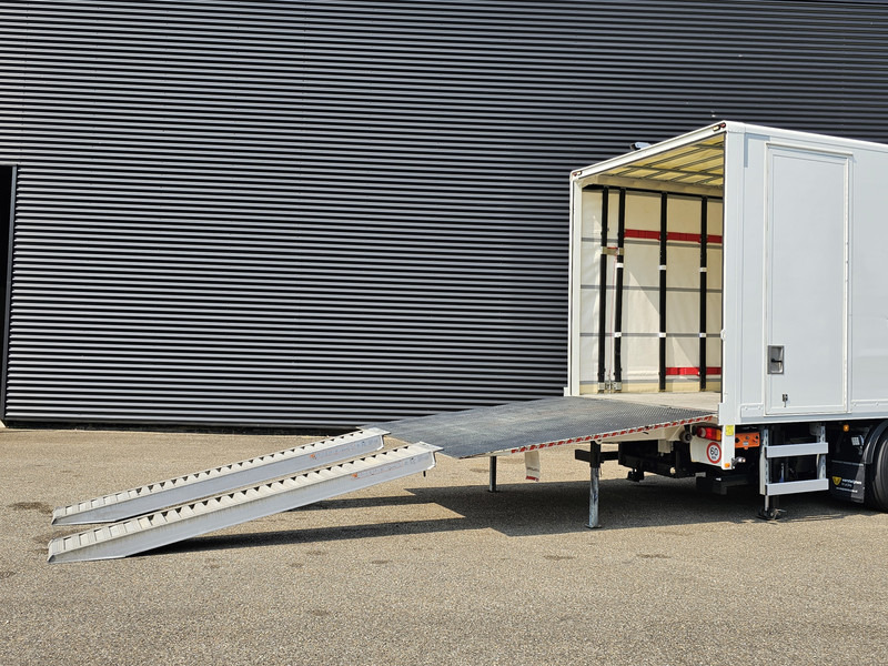 MAN TGM 26.320 / 6x2-4 / LBW / 6000kg TAIL LIFT - Вантажівка з закритим кузовом: фото 4 MAN TGM 26.320 / 6x2-4 / LBW / 6000kg TAIL LIFT - Вантажівка з закритим кузовом: фото 4