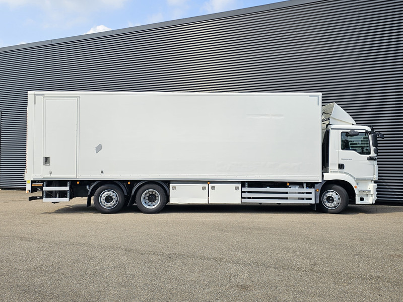 Вантажівка з закритим кузовом MAN TGM 26.320 / 6x2-4 / LBW / 6000kg TAIL LIFT: фото 7