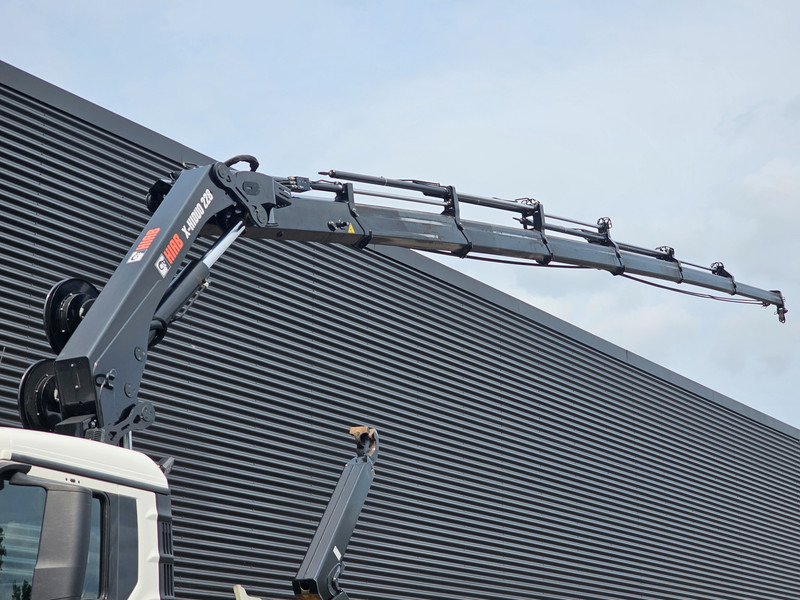 MAN TGS 35.470 8X4 BB / HIAB CRANE + HOOKLIFT - Гаковий мультиліфт вантажівка, Вантажівка з маніпулятором: фото 2 MAN TGS 35.470 8X4 BB / HIAB CRANE + HOOKLIFT - Гаковий мультиліфт вантажівка, Вантажівка з маніпулятором: фото 2