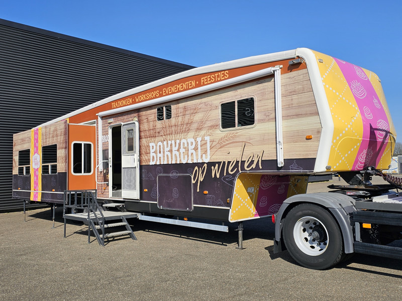 Scania P 280 + trailer - 2 X SLIDE OUT / CAMPER / WOHNMOBIL - Закритий кузов напівпричіп: фото 2 Scania P 280 + trailer - 2 X SLIDE OUT / CAMPER / WOHNMOBIL - Закритий кузов напівпричіп: фото 2