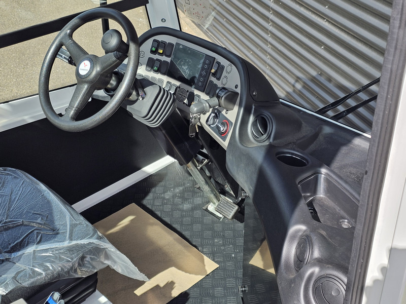 Термінальний трактор Terberg YT193 / !!NEW!! / TERMINAL / RANGEERTREKKER: фото 14 Термінальний трактор Terberg YT193 / !!NEW!! / TERMINAL / RANGEERTREKKER: фото 14