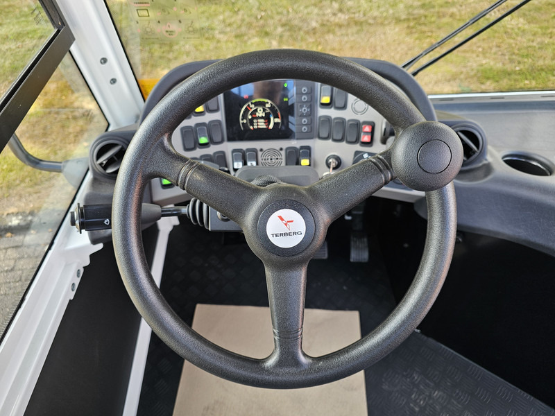 Термінальний трактор Terberg YT193 / !!NEW!! / TERMINAL / RANGEERTREKKER: фото 15 Термінальний трактор Terberg YT193 / !!NEW!! / TERMINAL / RANGEERTREKKER: фото 15