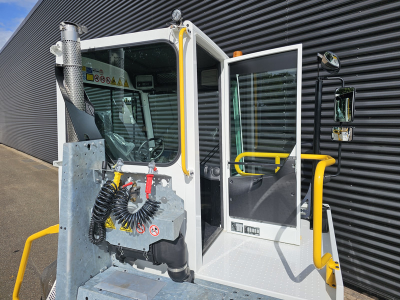 Термінальний трактор Terberg YT193 / !!NEW!! / TERMINAL / RANGEERTREKKER: фото 11 Термінальний трактор Terberg YT193 / !!NEW!! / TERMINAL / RANGEERTREKKER: фото 11