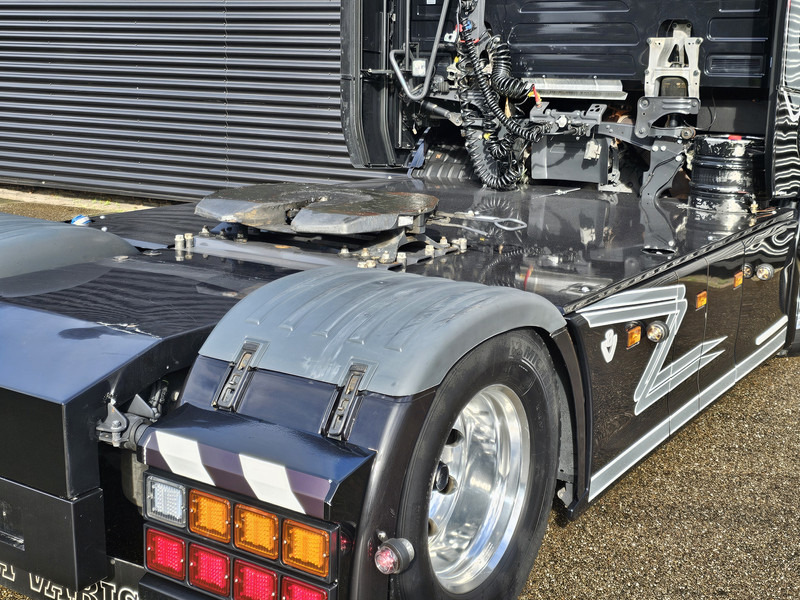 Scania S580 V8 / 4x2 / FULL AIR / RETARDER - Тягач: фото 5 Scania S580 V8 / 4x2 / FULL AIR / RETARDER - Тягач: фото 5