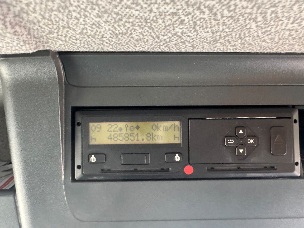 MAN 15.290 4X2 Koffer mit Hebebühne AHK - Вантажівка з закритим кузовом: фото 4 MAN 15.290 4X2 Koffer mit Hebebühne AHK - Вантажівка з закритим кузовом: фото 4