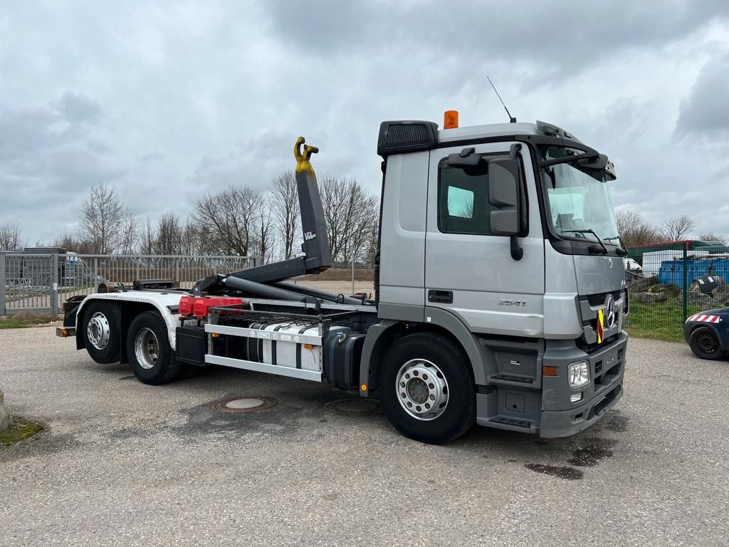 Mercedes-Benz 2541 6X2 Retarder VDL Abroller - Гаковий мультиліфт вантажівка: фото 5 Mercedes-Benz 2541 6X2 Retarder VDL Abroller - Гаковий мультиліфт вантажівка: фото 5