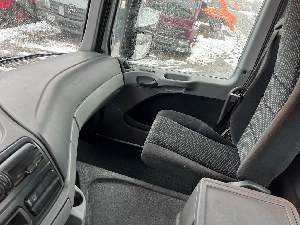 Mercedes-Benz 2541 6X2 VDL Abroller mit Hydr. Verriegelung - Гаковий мультиліфт вантажівка: фото 5 Mercedes-Benz 2541 6X2 VDL Abroller mit Hydr. Verriegelung - Гаковий мультиліфт вантажівка: фото 5