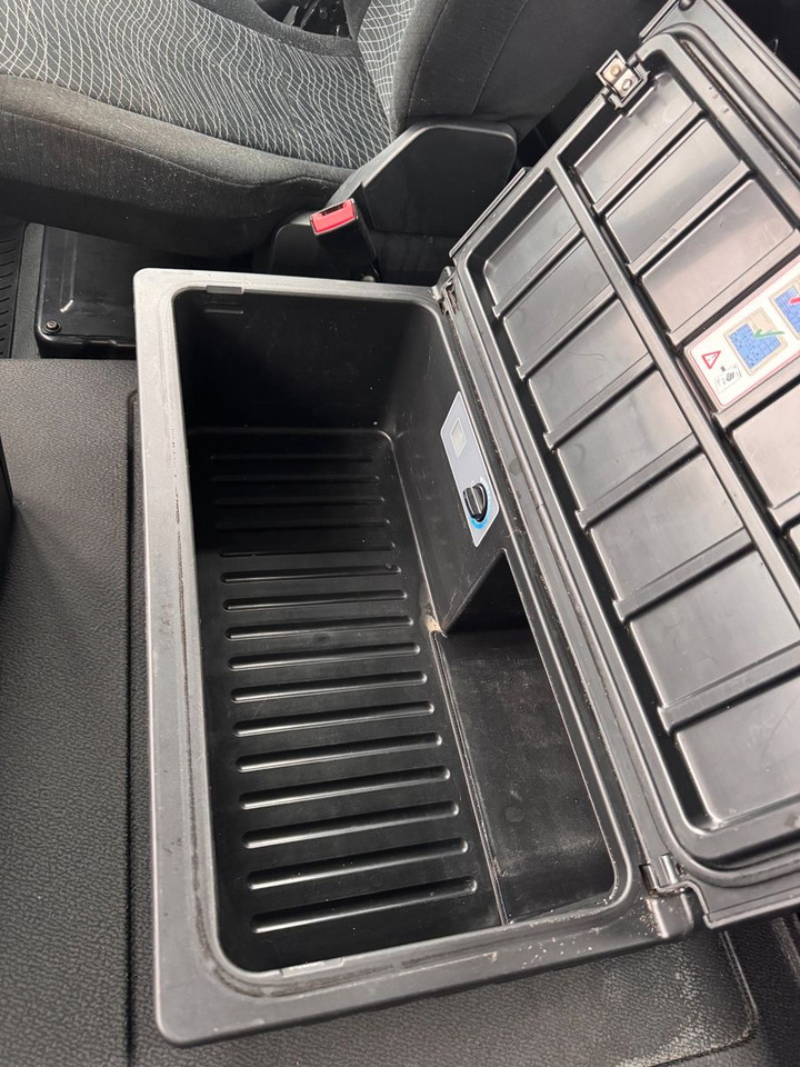 Mercedes-Benz 3748 8X4 Meiller Abroller mit Funk Top  Zustand - Гаковий мультиліфт вантажівка: фото 4 Mercedes-Benz 3748 8X4 Meiller Abroller mit Funk Top  Zustand - Гаковий мультиліфт вантажівка: фото 4