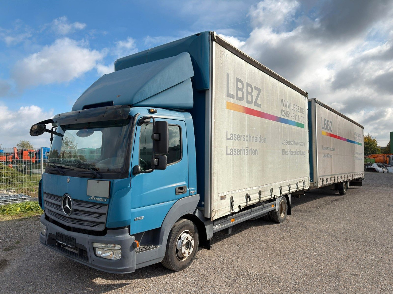 Mercedes-Benz 818 4X2 Pritsche & Plane & Tang Pritsche & Plane Mercedes-Benz 818 4X2 Pritsche & Plane & Tang Pritsche & Plane - Тентований фургон: фото 1 Mercedes-Benz 818 4X2 Pritsche & Plane & Tang Pritsche & Plane Mercedes-Benz 818 4X2 Pritsche & Plane & Tang Pritsche & Plane - Тентований фургон: фото 1