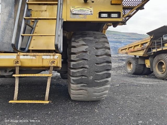 Кар'єрний самоскид CAT 777E: фото 18