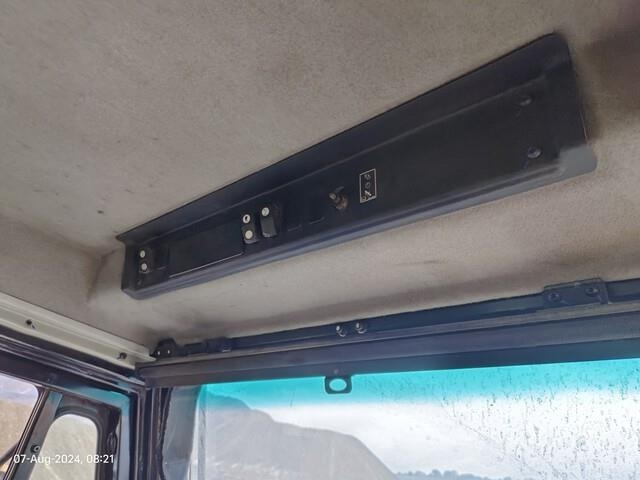 Кар'єрний самоскид CAT 777E: фото 9