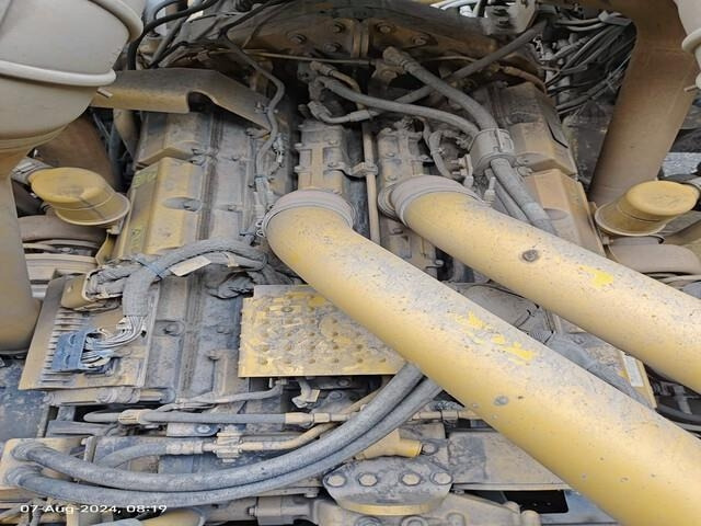 Кар'єрний самоскид CAT 777E: фото 12