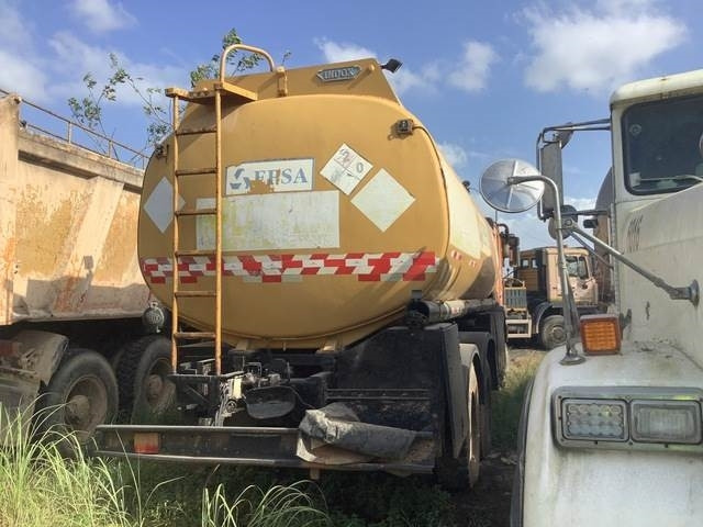 MAN 33.414-V20 - Вантажівка цистерна: фото 3 MAN 33.414-V20 - Вантажівка цистерна: фото 3