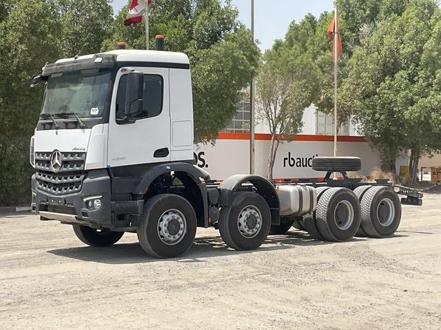 Mercedes-Benz Arocs 4240 - Вантажівка шасі: фото 1 Mercedes-Benz Arocs 4240 - Вантажівка шасі: фото 1