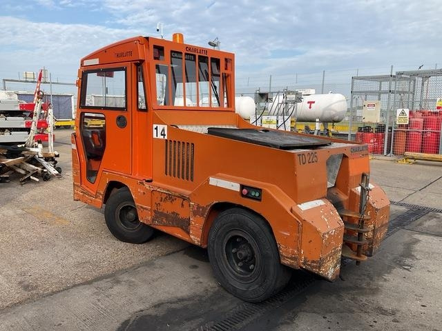 Charlatte TD225 - Складські тягач: фото 2 Charlatte TD225 - Складські тягач: фото 2