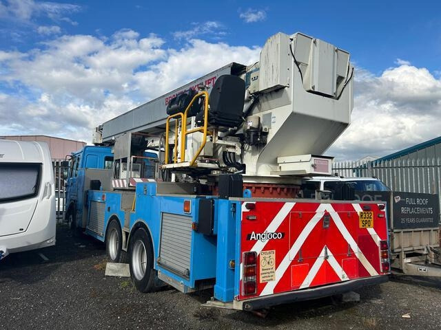 Volvo FL10 - Вантажівка з маніпулятором: фото 3 Volvo FL10 - Вантажівка з маніпулятором: фото 3