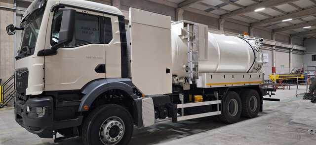 MAN TGS33.400 Jetter - Асенізатори: фото 1 MAN TGS33.400 Jetter - Асенізатори: фото 1